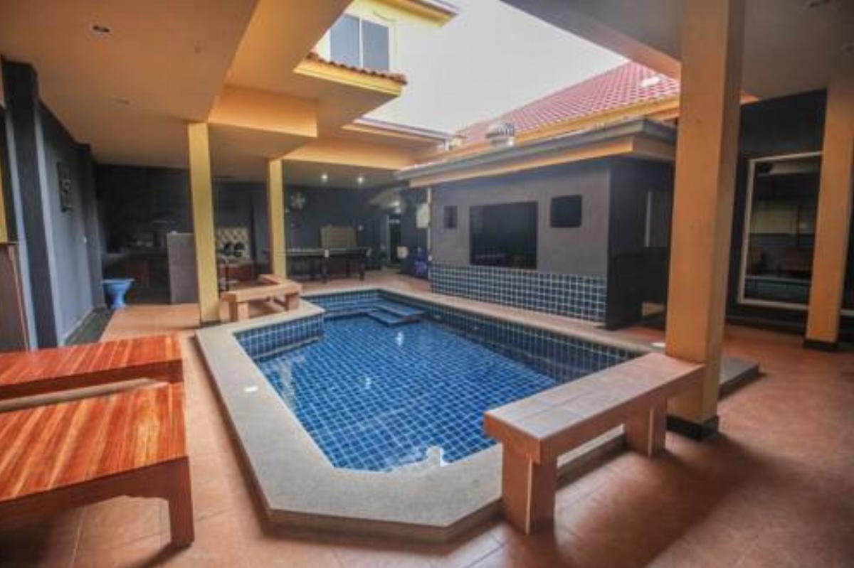 7 Bedroom Villa Sleeps 14 In Central Pattaya