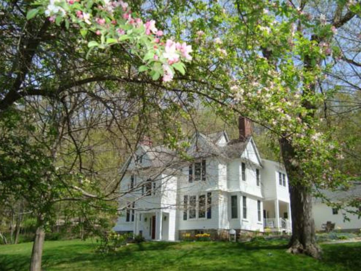 Pawling House Bed & Breakfast