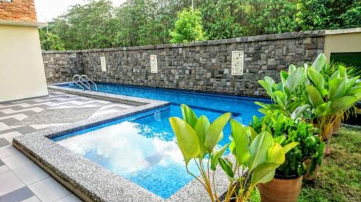 Private Swimming pool house to Legoland and Aeon
