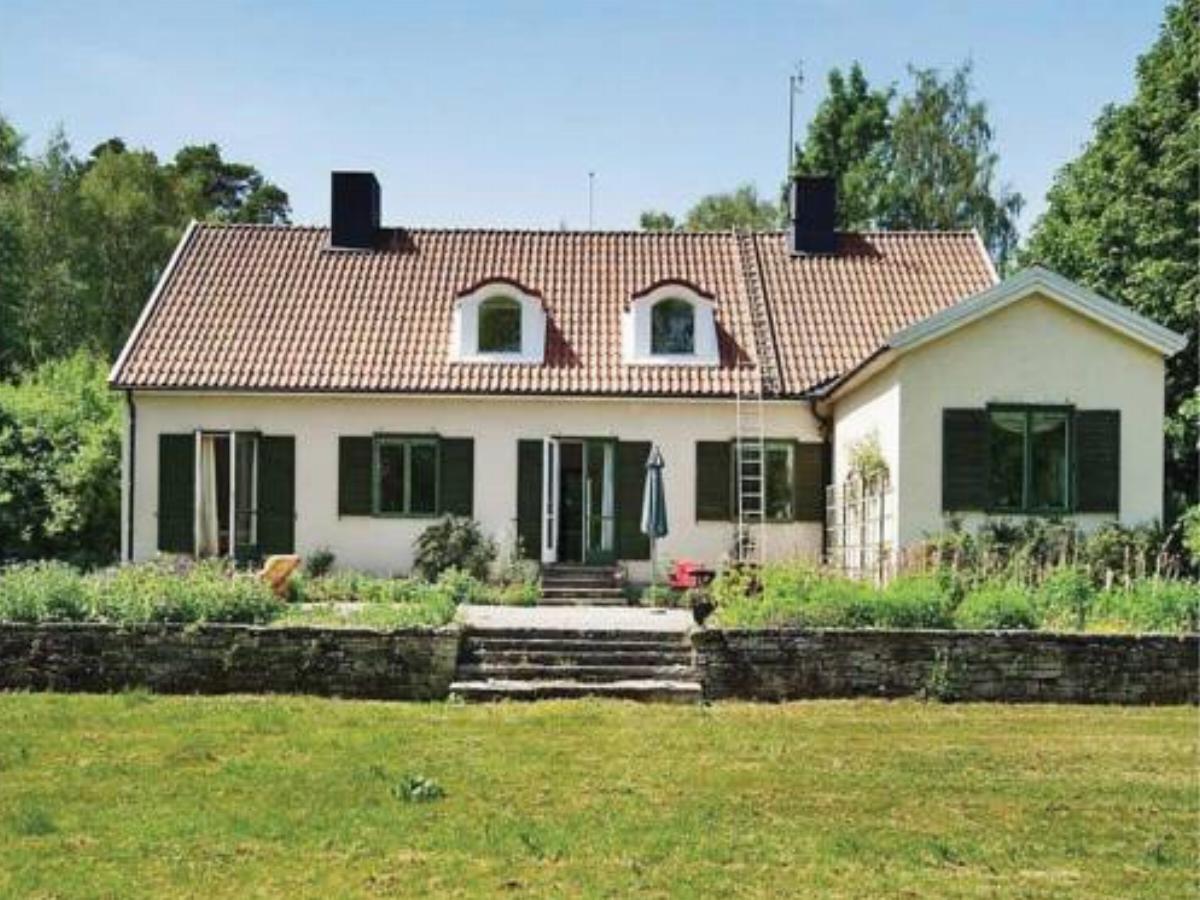 Five-Bedroom Holiday Home in Romakloster