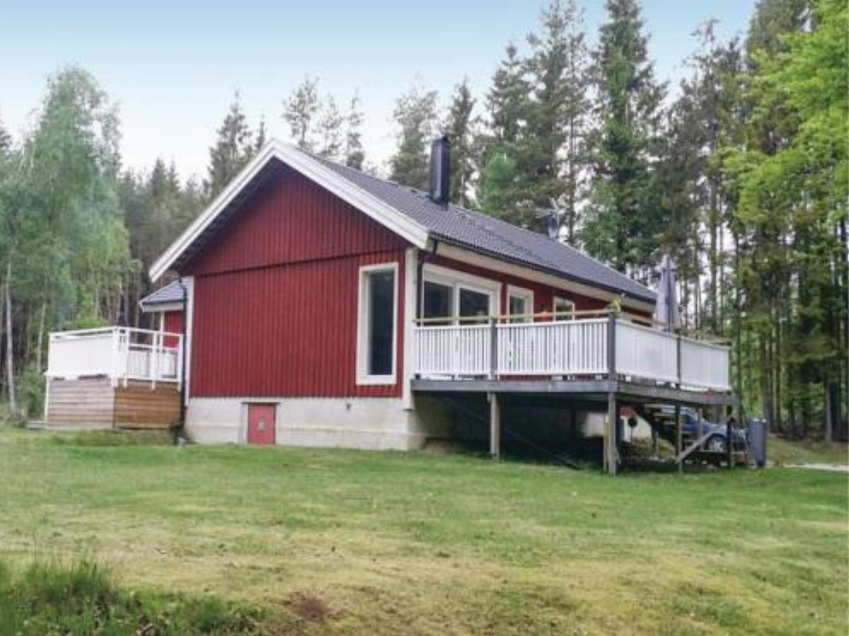 Three-Bedroom Holiday Home in Annerstad