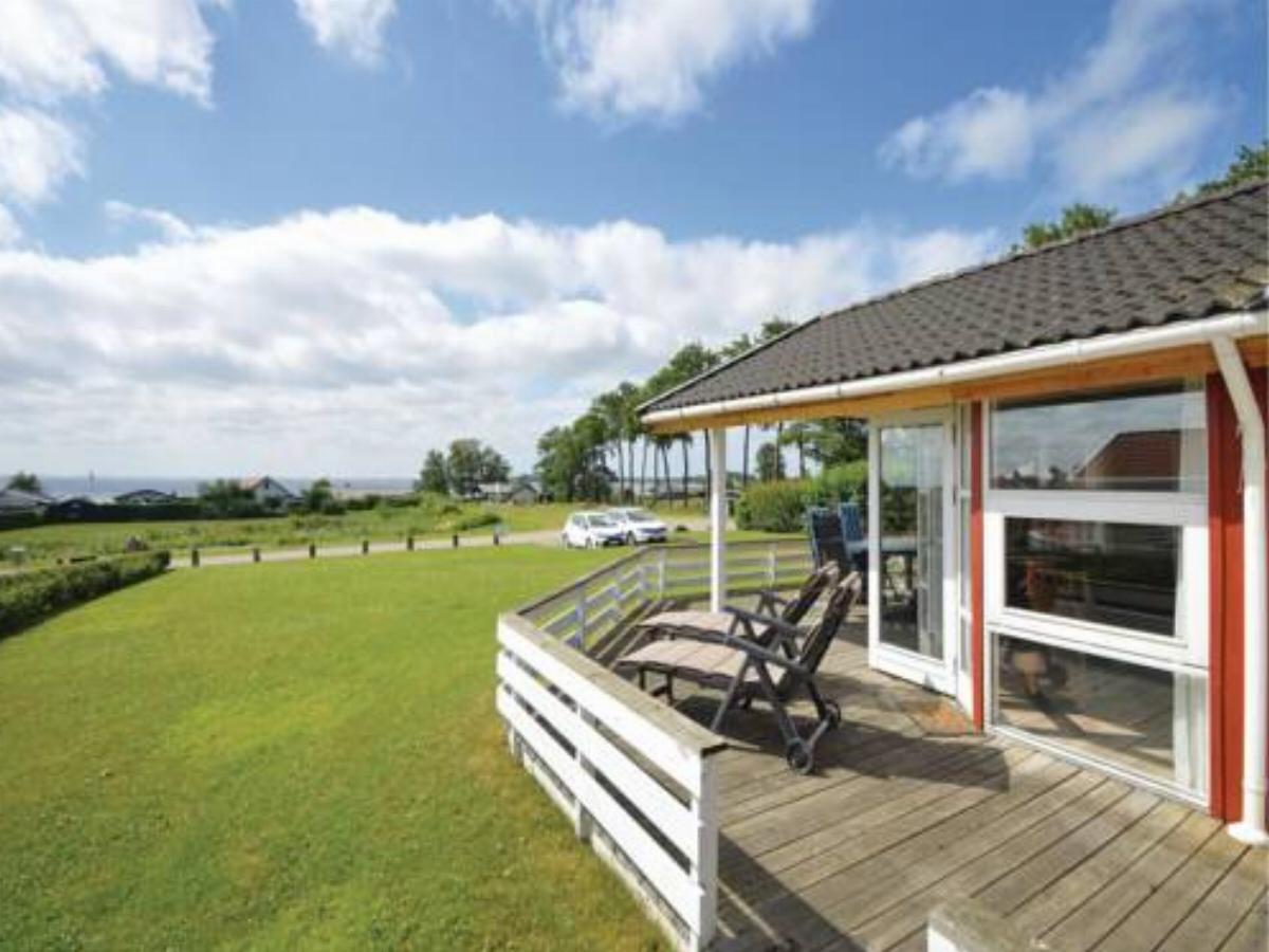 Three-Bedroom Holiday Home in Sjolund