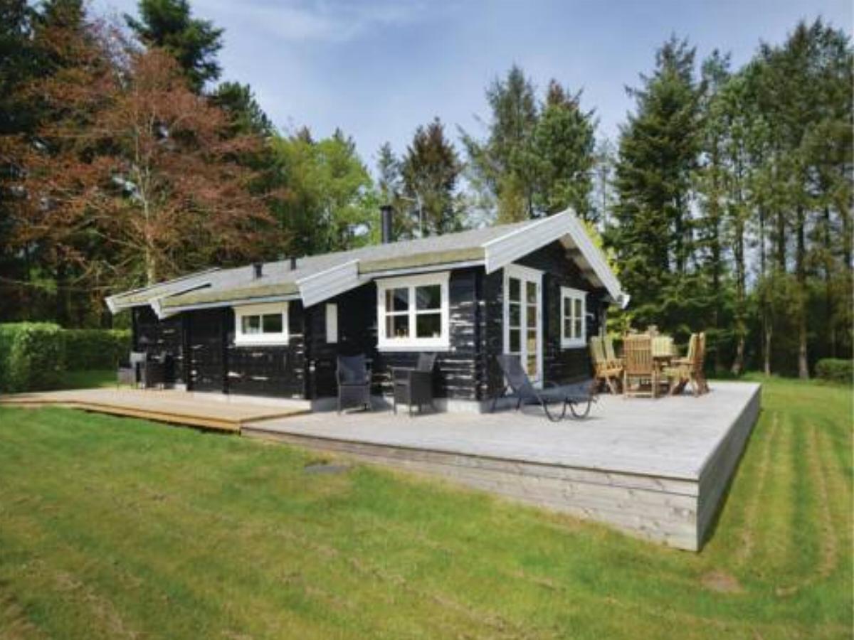 Three-Bedroom Holiday Home in Spottrup