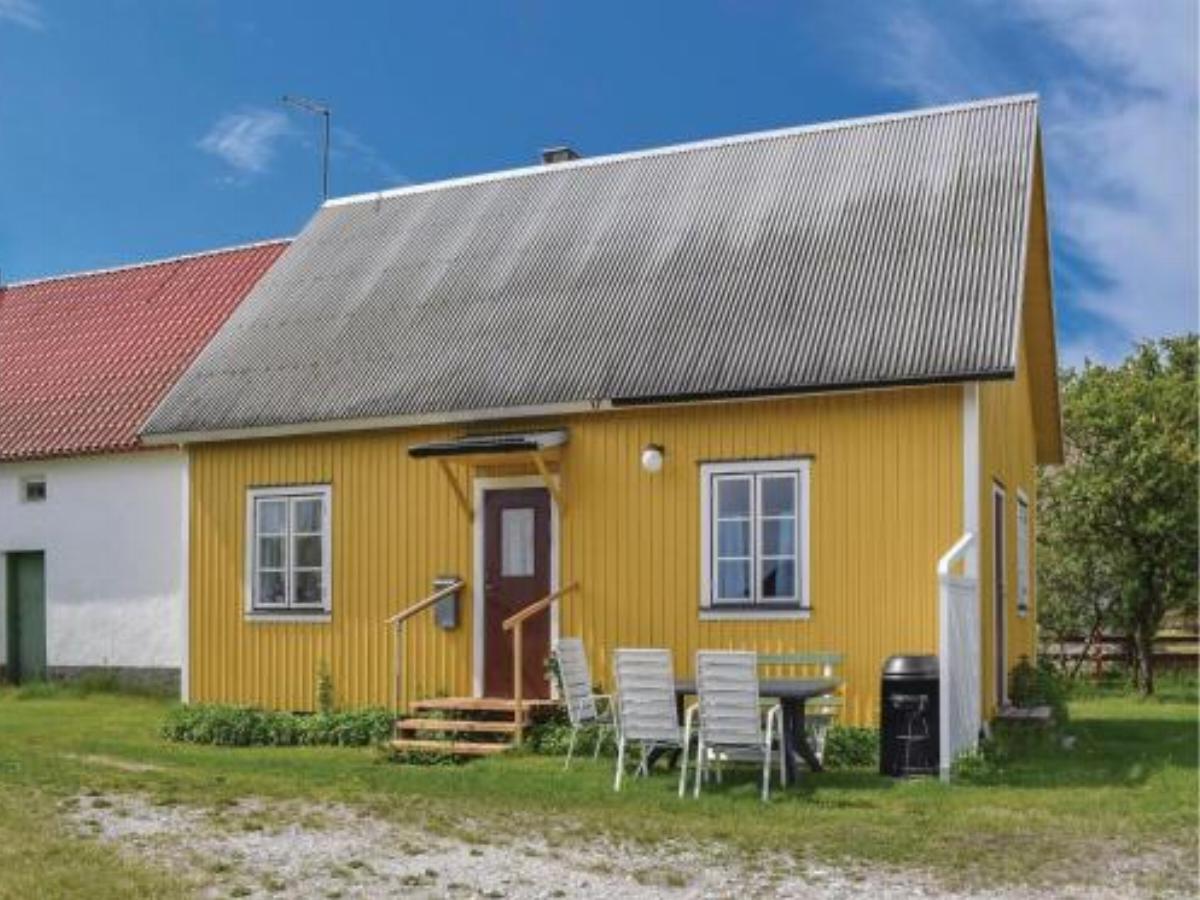 Three-Bedroom Holiday Home in Katthammarsvik