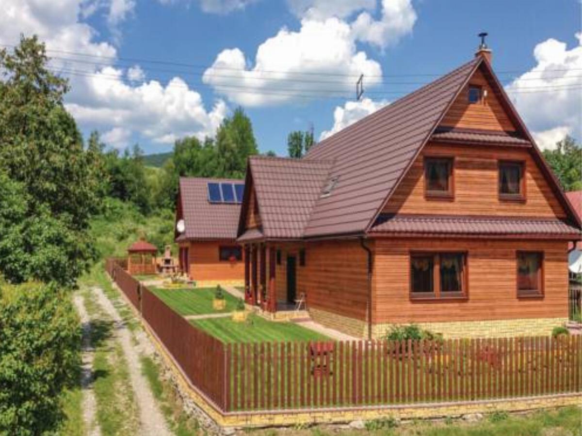 Six-Bedroom Holiday Home in Stara Bystrica
