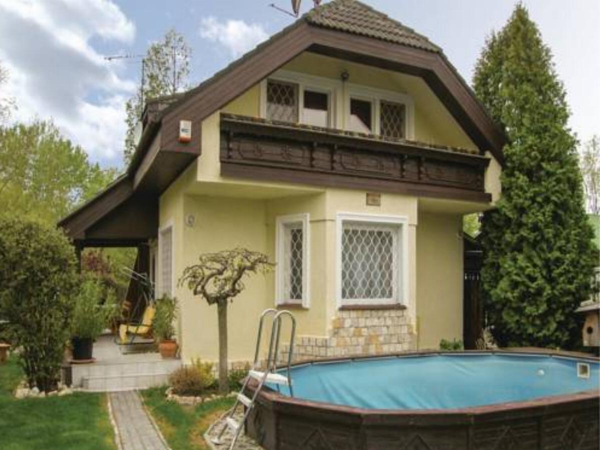 Four-Bedroom Holiday Home in Szigetbecse