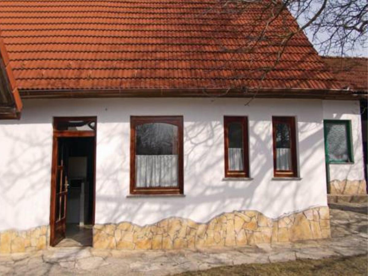 Two-Bedroom Holiday Home in Kisszekely