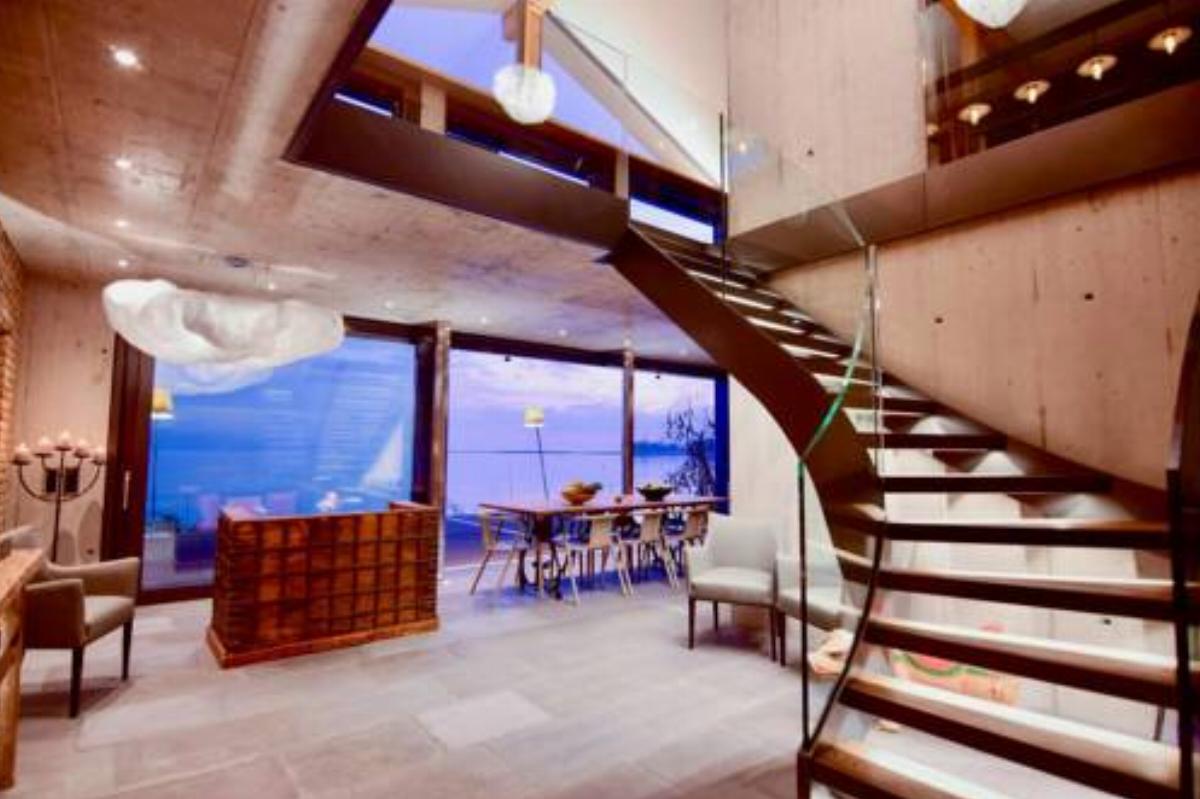 NEW 3BD Luxury Villa on the Geneva Lake / Montreux