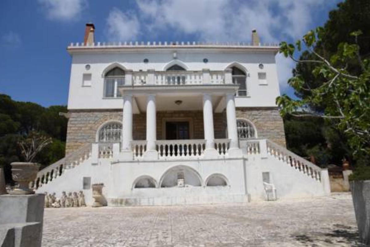 Villa Ester