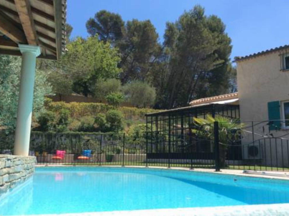 charming home in Provence La SARRY