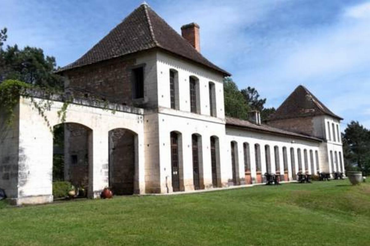 Château Neuf Le Désert