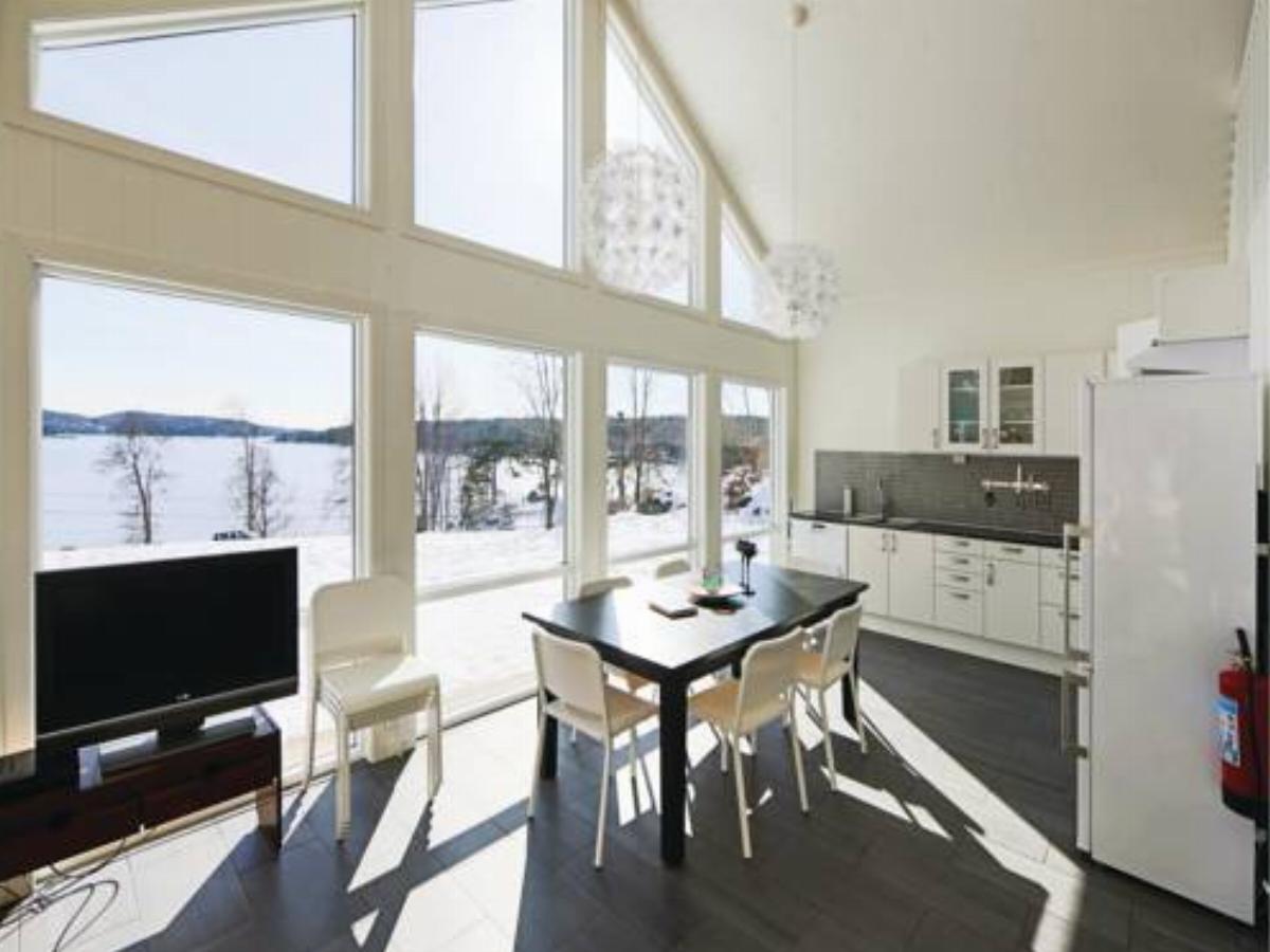 Three-Bedroom Holiday Home in Lillesand