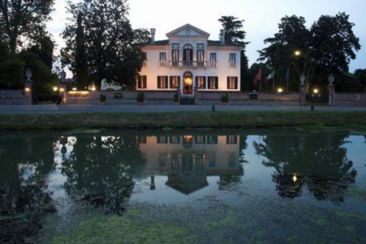 Relais et Châteaux Hotel Villa Franceschi