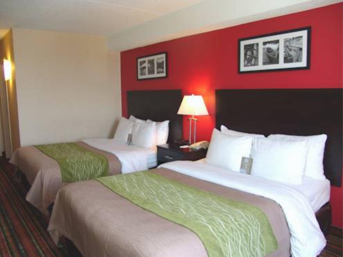 Comfort Hotel & Suites Peterborough