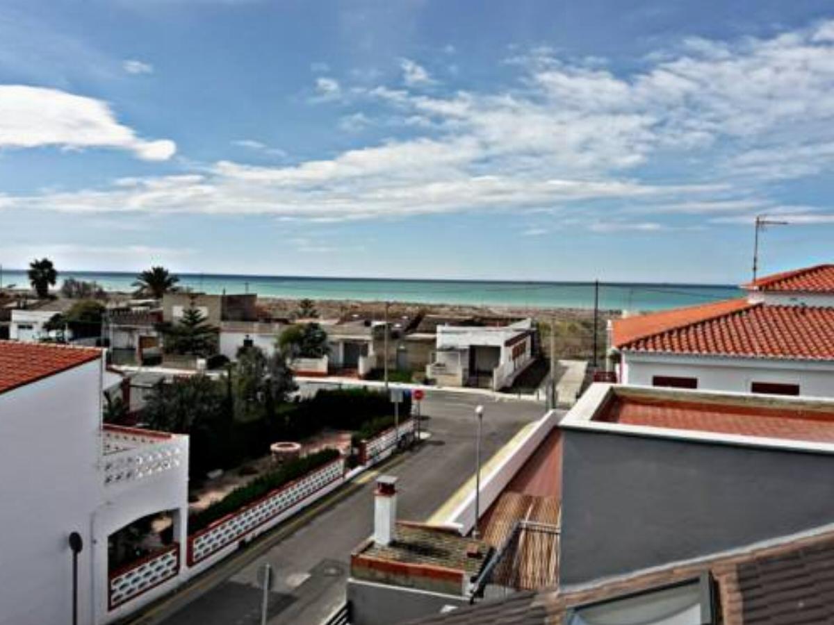 Adosado de diseño con piscina y vistas al mar en Almardá (Comunidad Valenciana)