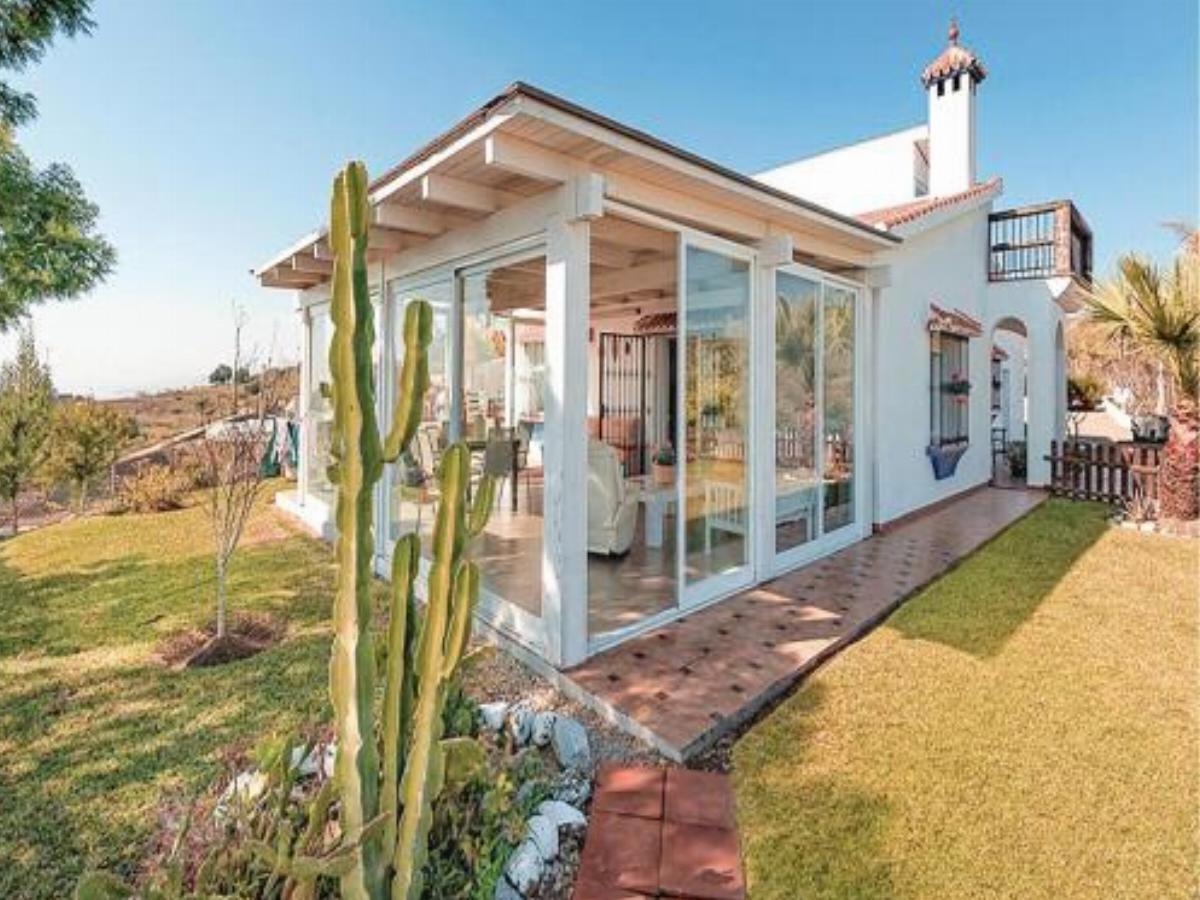Four-Bedroom Holiday Home in Almayate