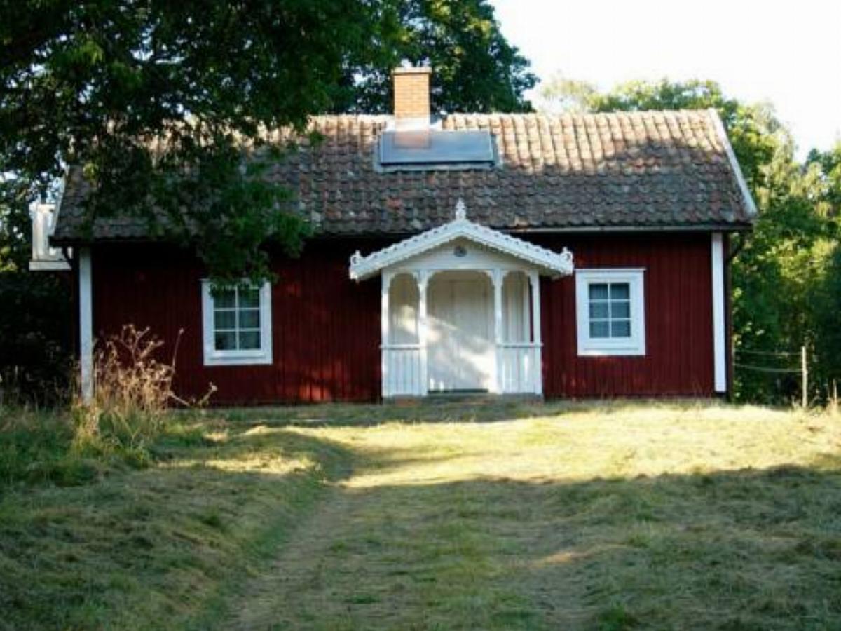 Beautiful holiday house in Southern Sweden with direct river access