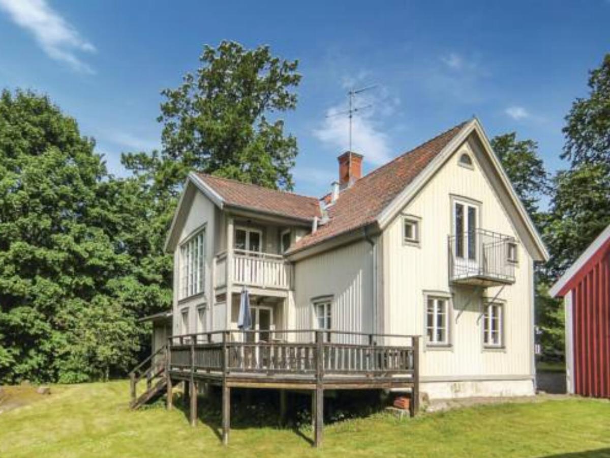 Four-Bedroom Holiday Home in Odeshog