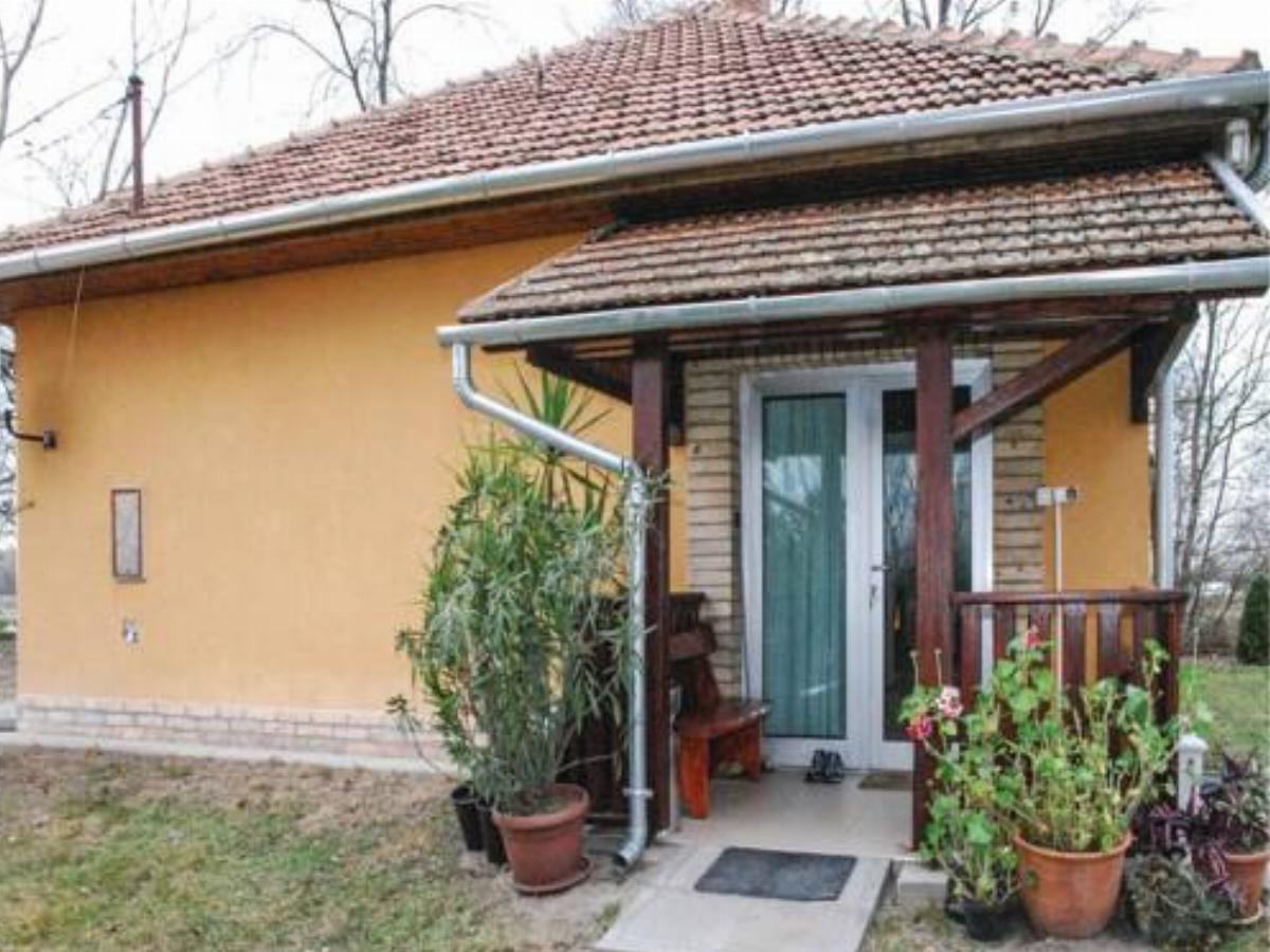 Two-Bedroom Holiday Home in Opusztaszer