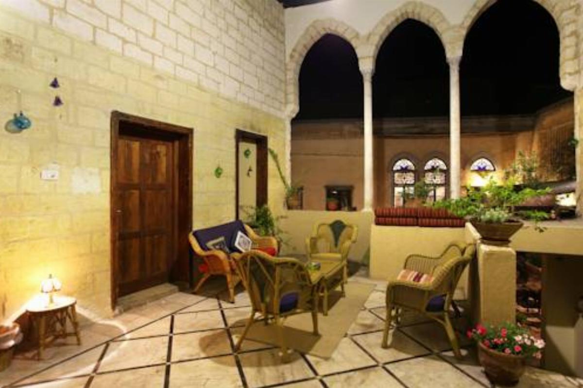 Fauzi Azar Inn by Abraham Hostels