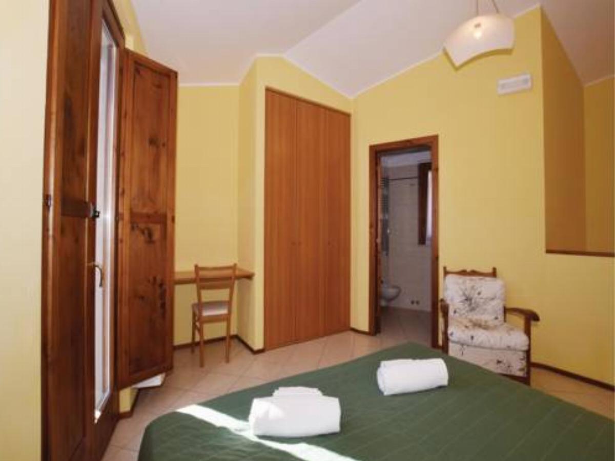 One-Bedroom Apartment in Barni di Serrungarina