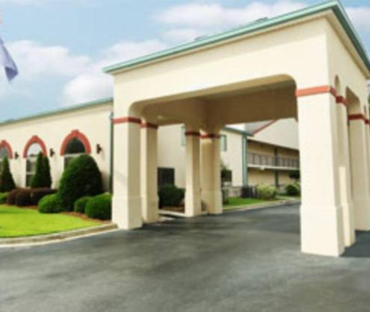 Days Inn and Suites Airport - Columbia