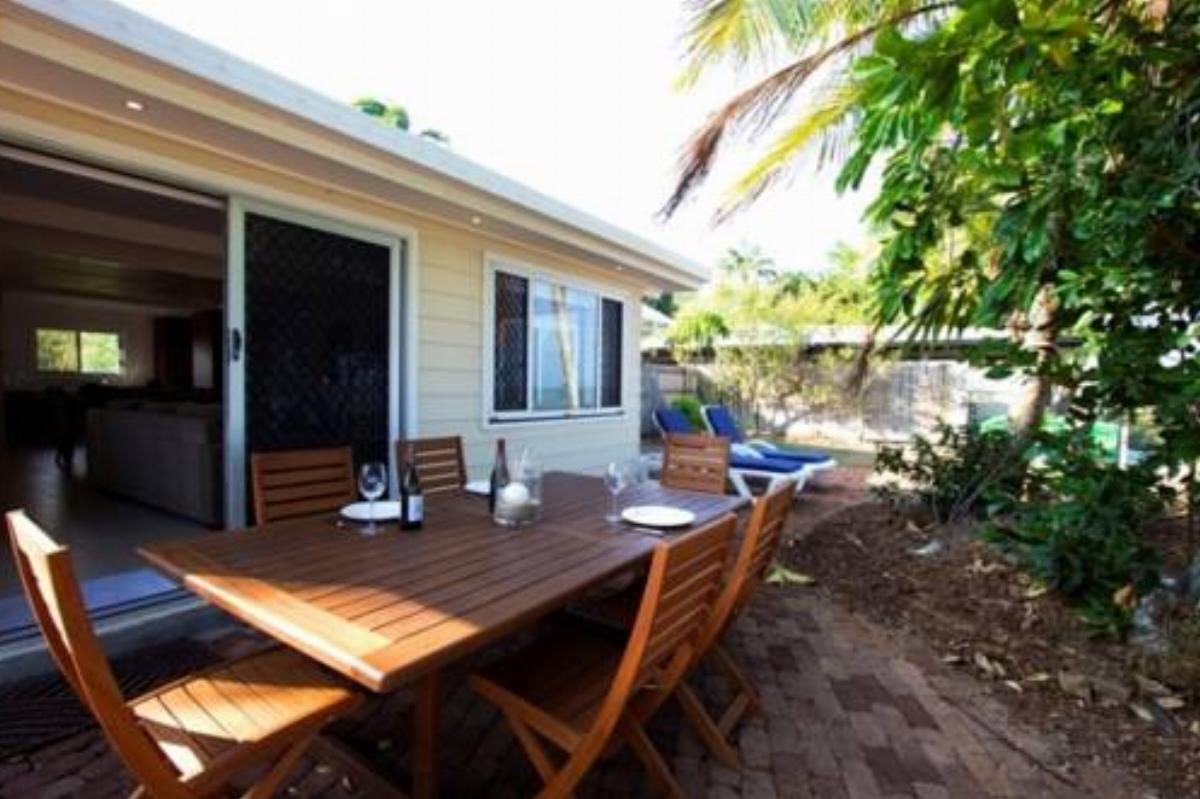 Beach House on Redden Island - Luxury Holiday House