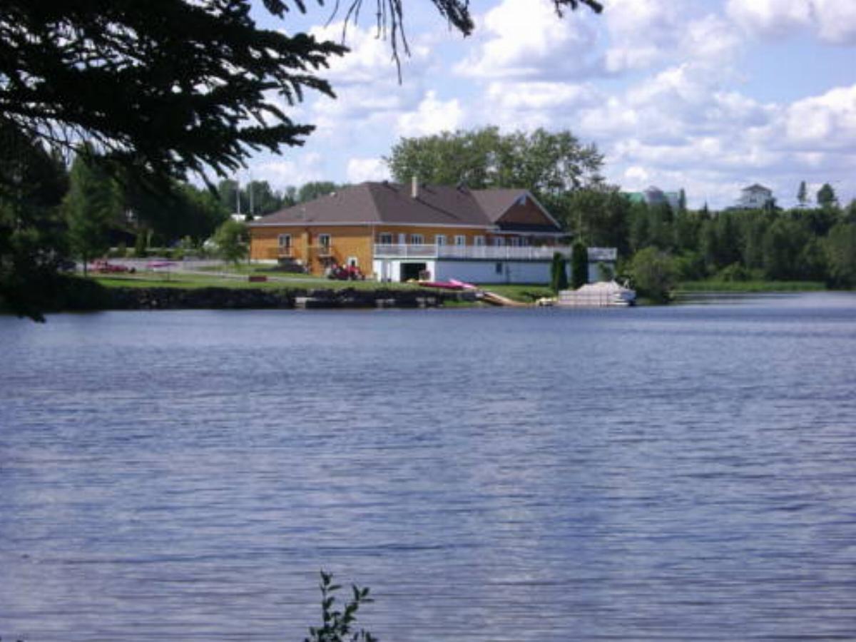 Auberge Du Lac Malcom