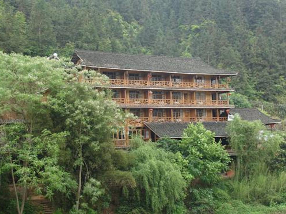 Dong Village Hotel
