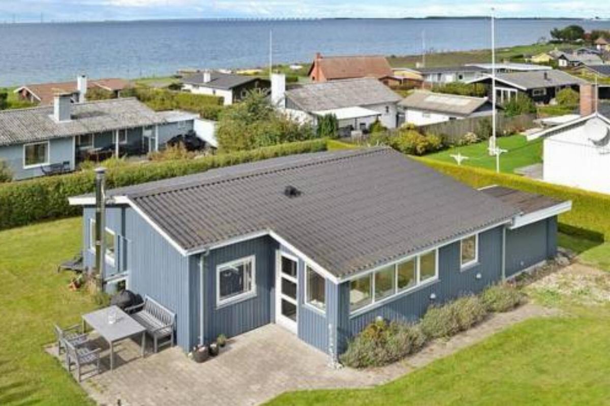 Three-Bedroom Holiday home in Frørup 6