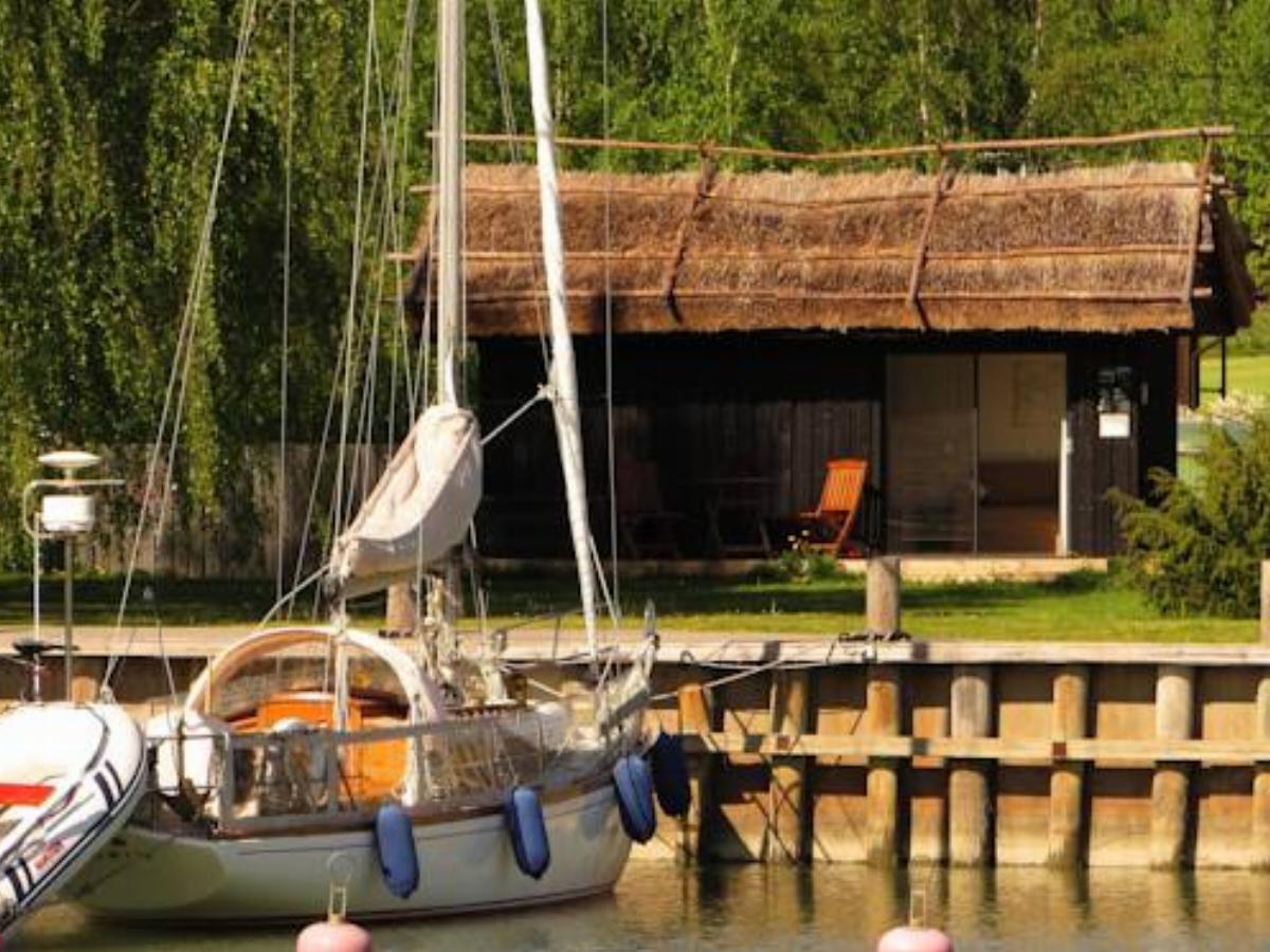 Peterzens Boathouse