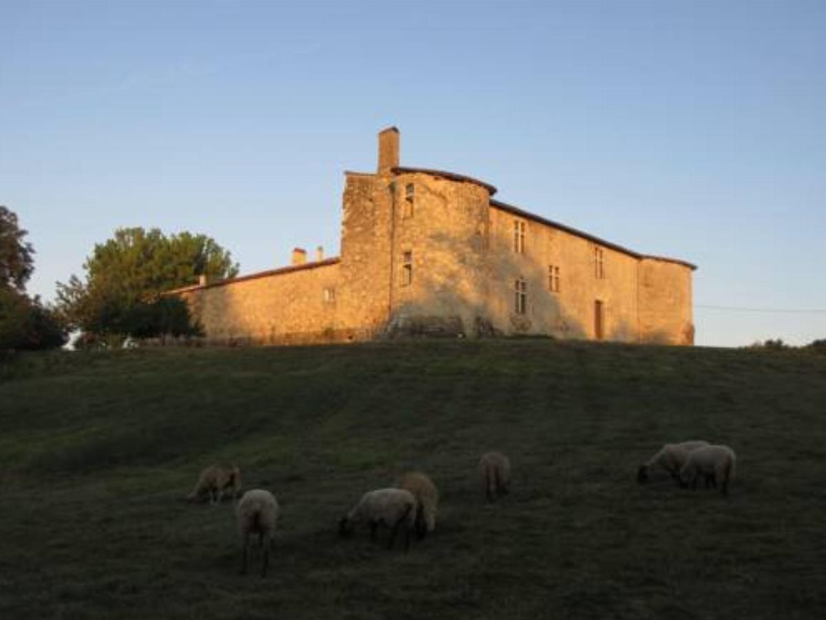 Le Château De Sauros