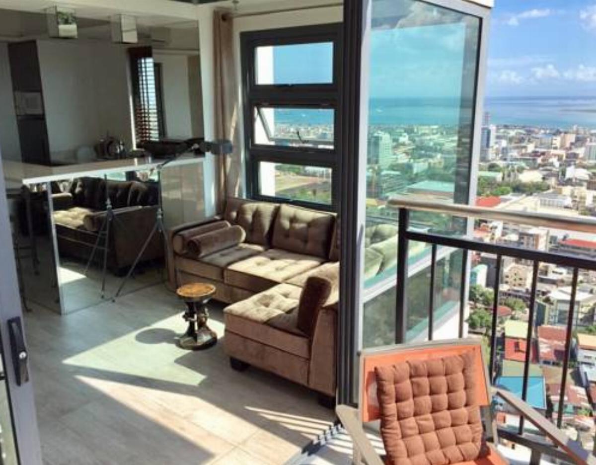 1 Bedroom Condo with best Cebu View Hotel Cebu City Philippines