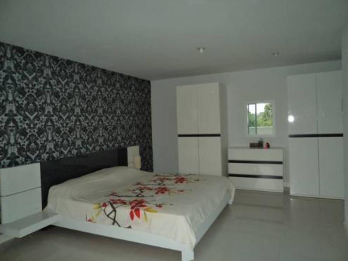 1 Bedroom Near Wong Amat Beach for Rent 103 Hotel Pattaya North Thailand