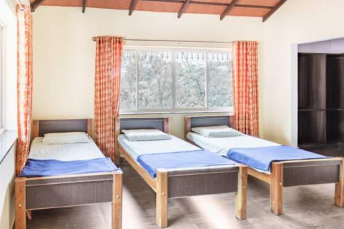 1 BR Homestay in Hirekolale Post, Chikkamagaluru, by GuestHouser (7992) Hotel Attigundi India