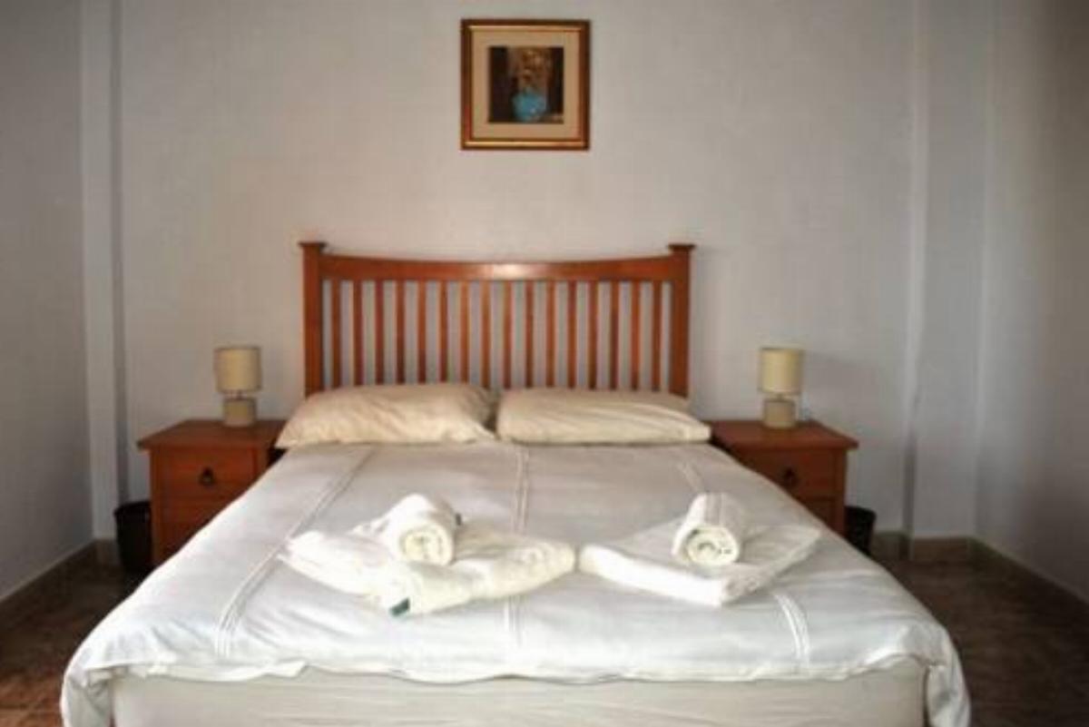 3 Bedroom La Cinuelica Townhouse Hotel Los Altos Spain