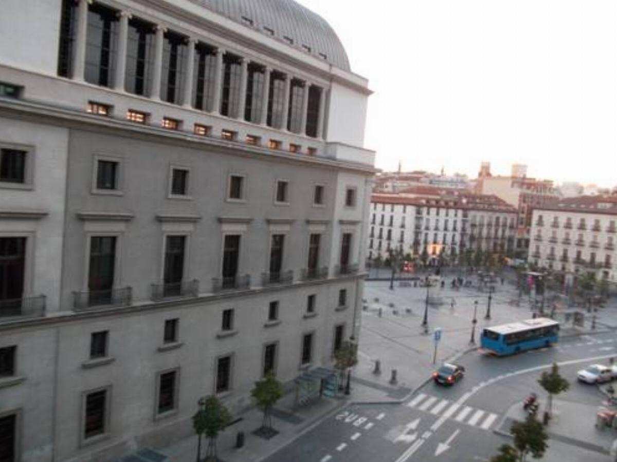 3 min Plaza Mayor-Palacio Real Hotel Madrid Spain