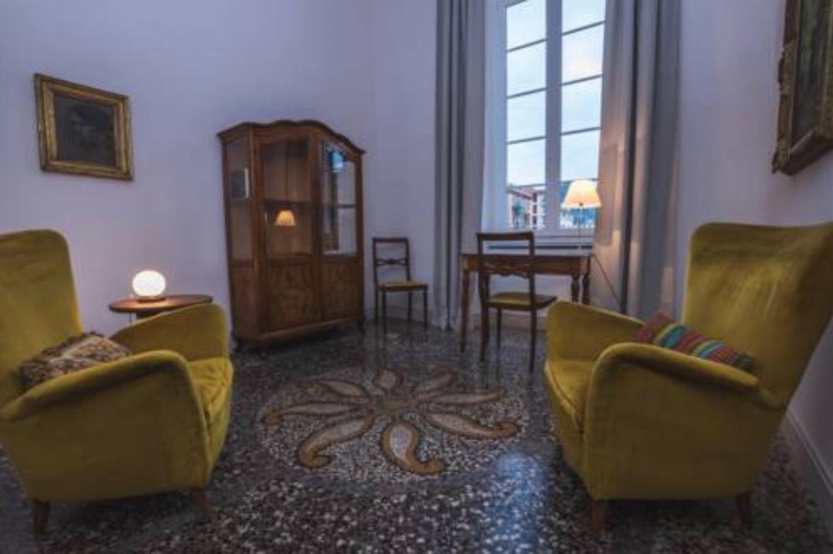 3 Rooms Guest House Hotel Chiavari Italy