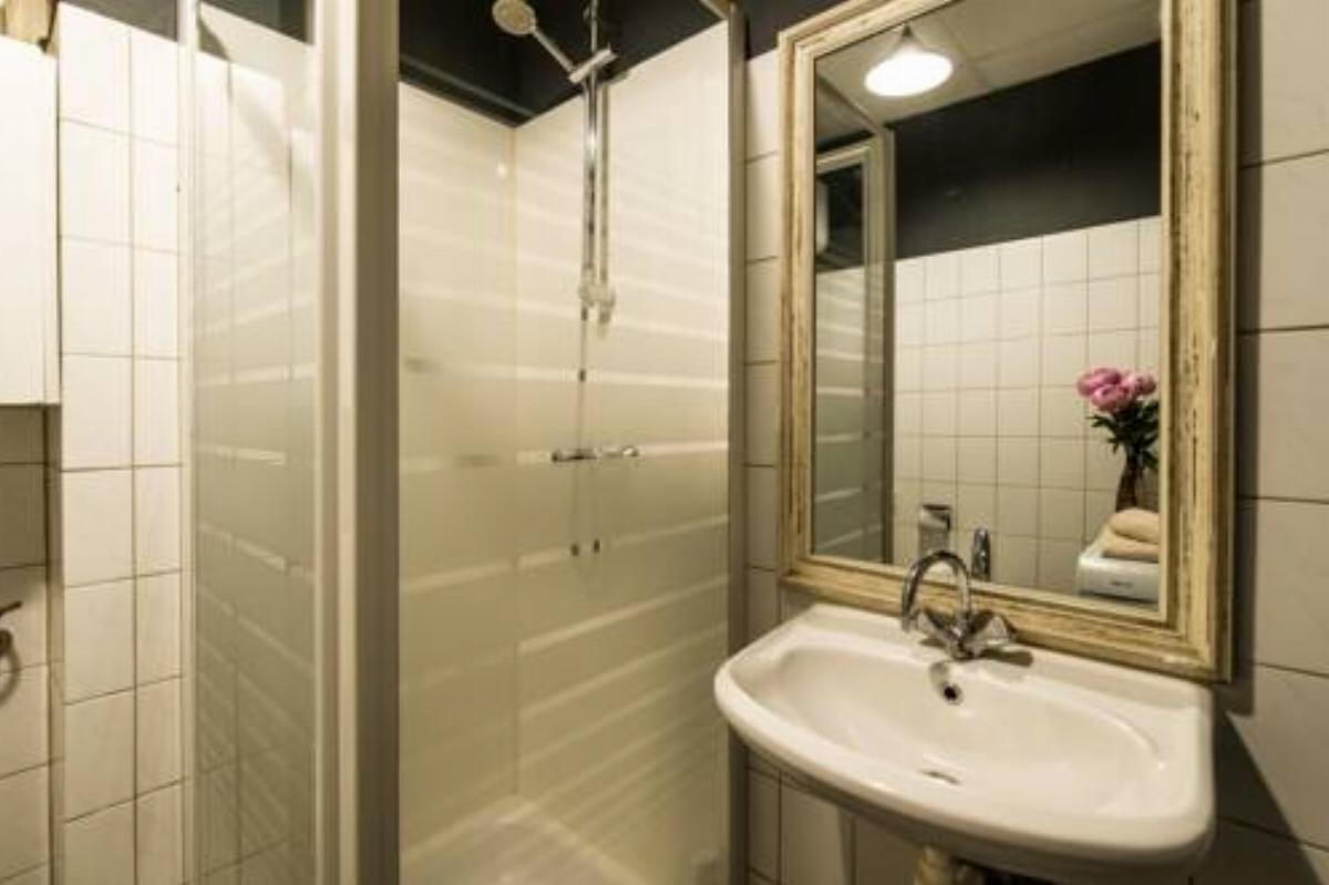 5 Min from Dam Square and Central Station B and B Hotel Amsterdam Netherlands
