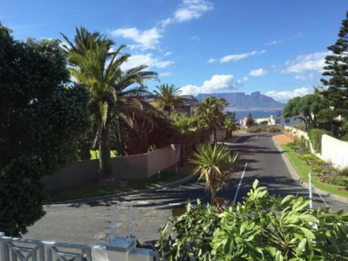 5 Options Guest House Hotel Bloubergstrand South Africa