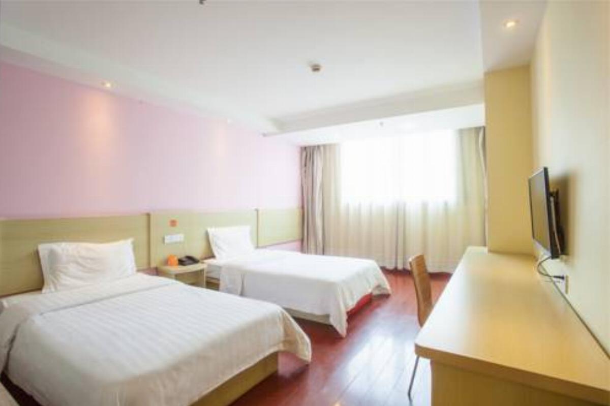 7Days Inn Tianjin Binghai New District Yujiabao Bund Park Hotel Binhai China