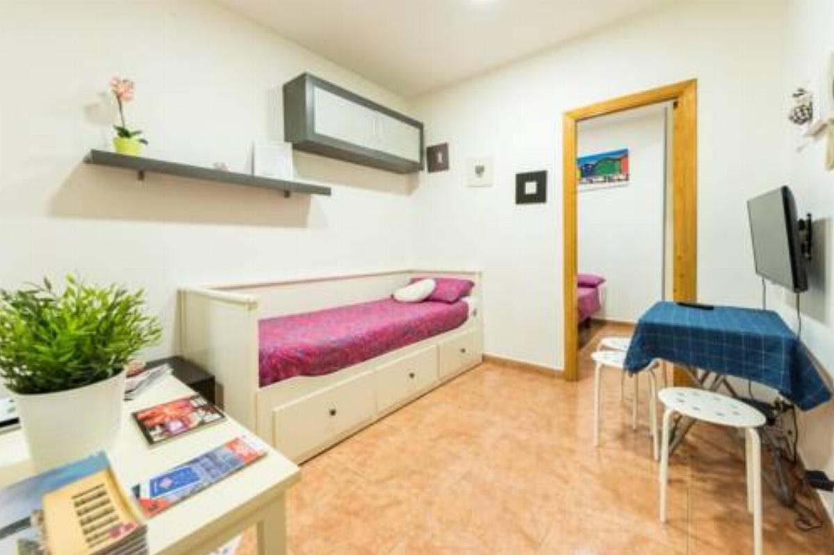 acogedor apartamento en atocha madrid Hotel Madrid Spain