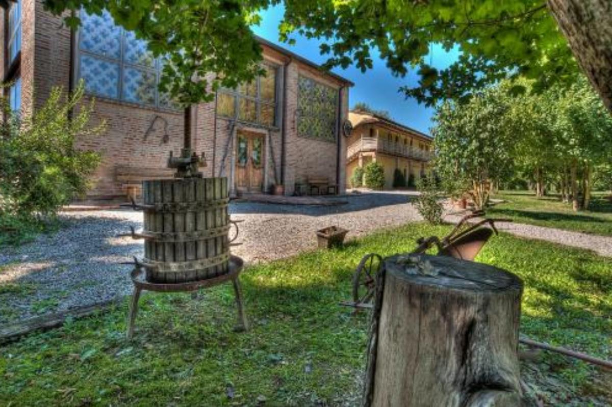 Agriturismo Ai Due Laghi Hotel Gambulaga Italy