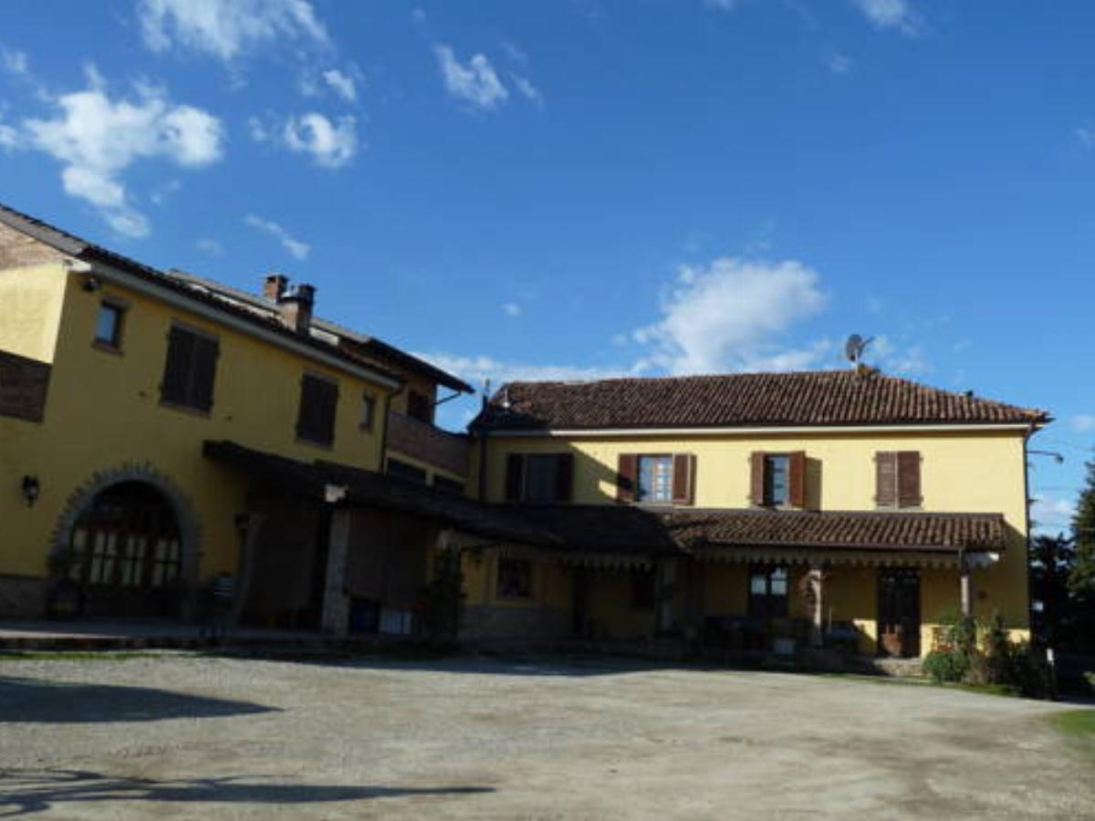 Agriturismo San Martino Hotel Castiglione Tinella Italy