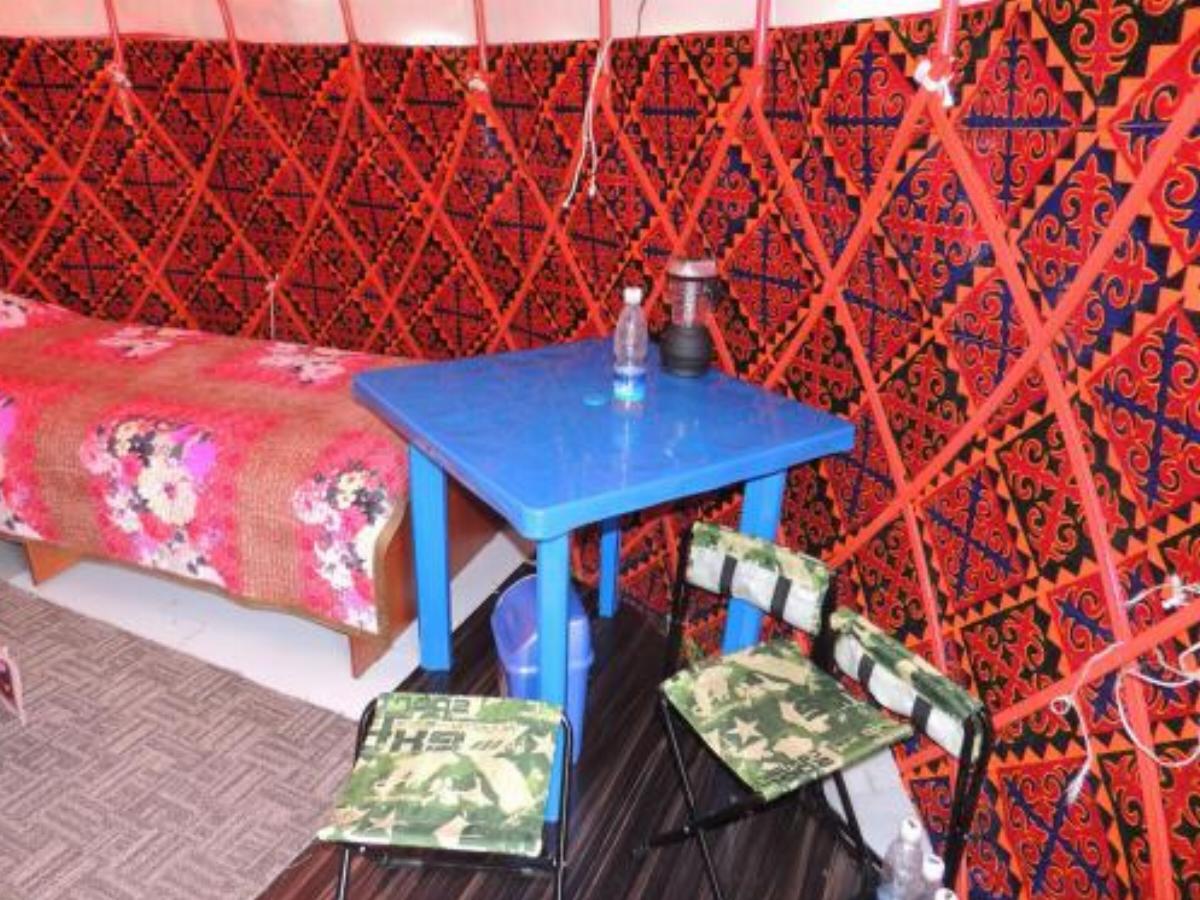 Aikol Yurt Camp Hotel Karatëbë Kyrgyzstan