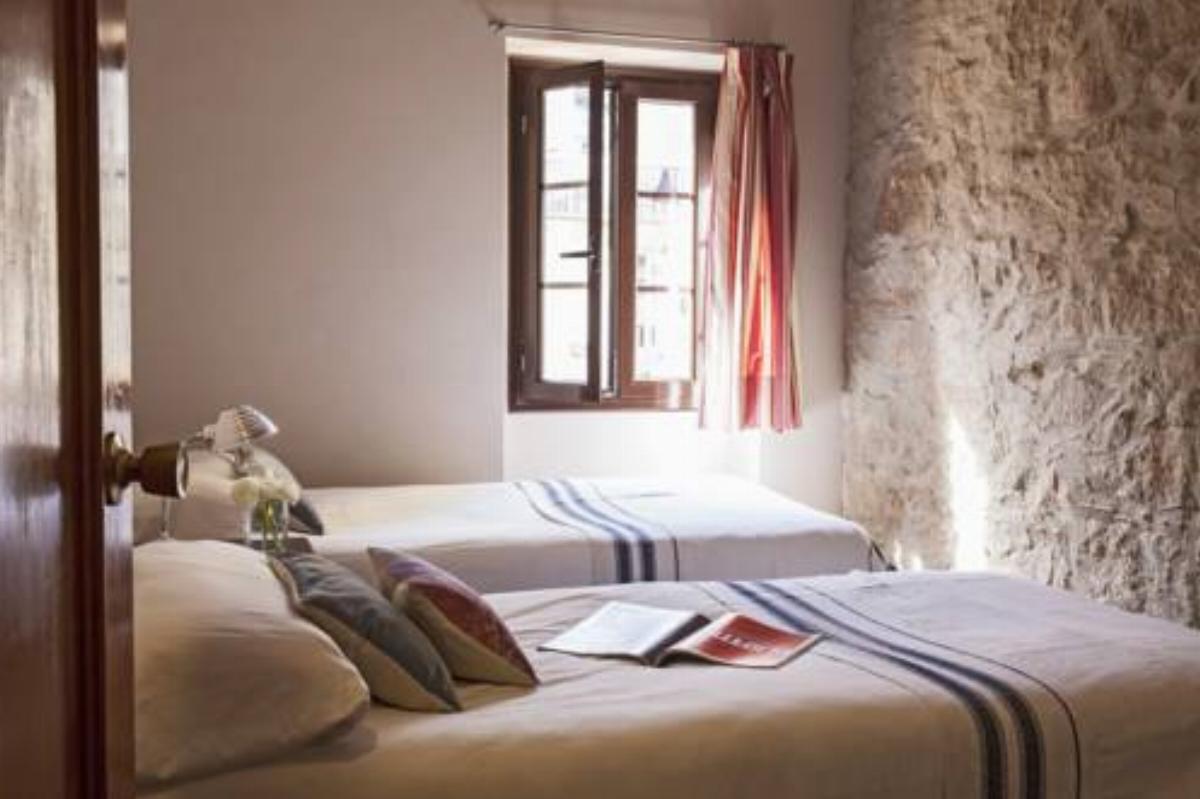 AinB Las Ramblas-Guardia Apartments Hotel Barcelona Spain