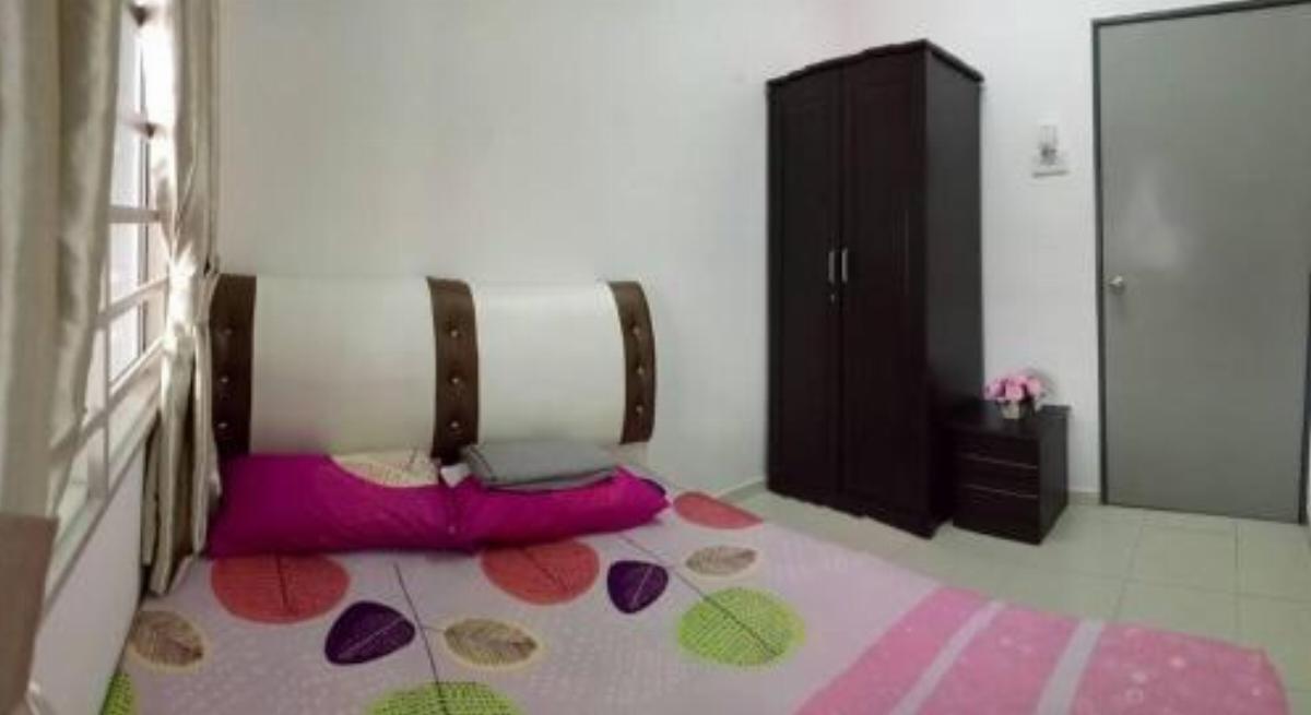 Ainizie guest house muslim friendly Hotel Durian Tunggal Malaysia