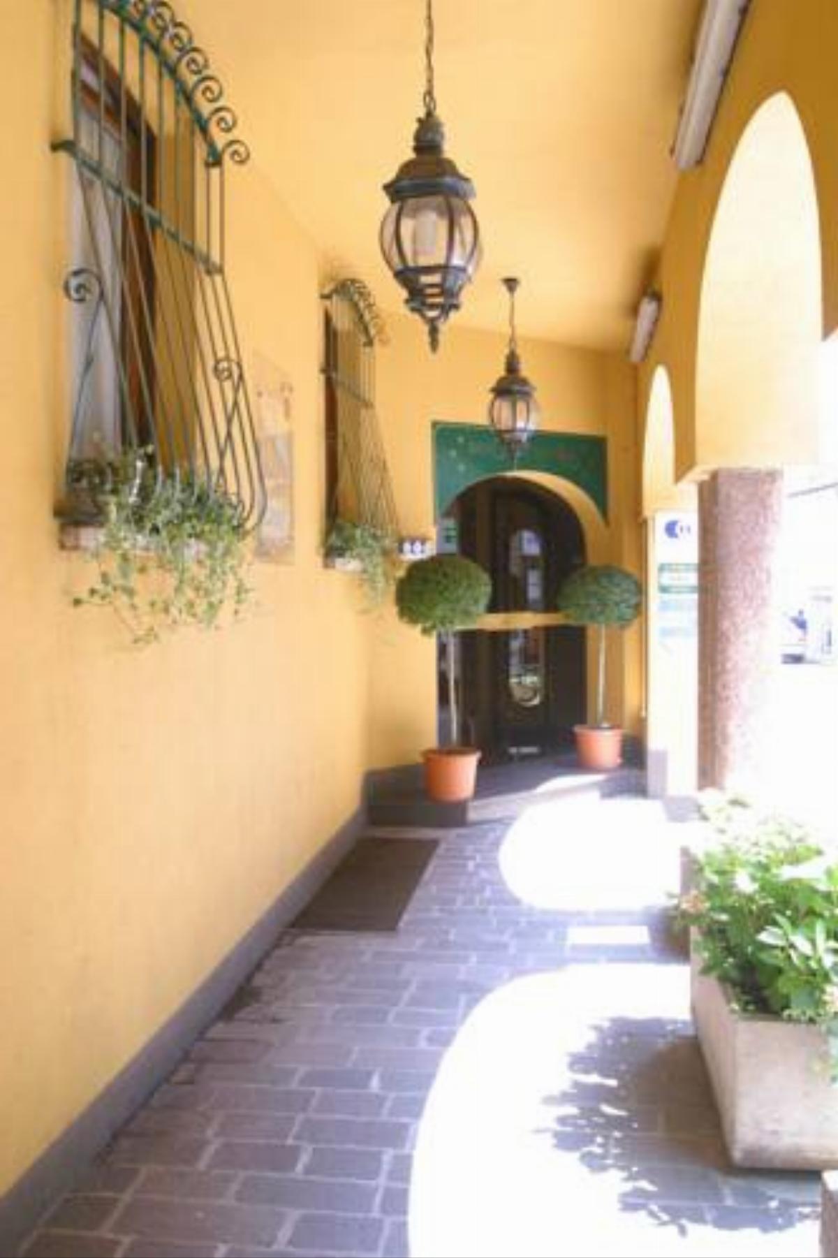 Albergo Della Corona Hotel Binasco Italy