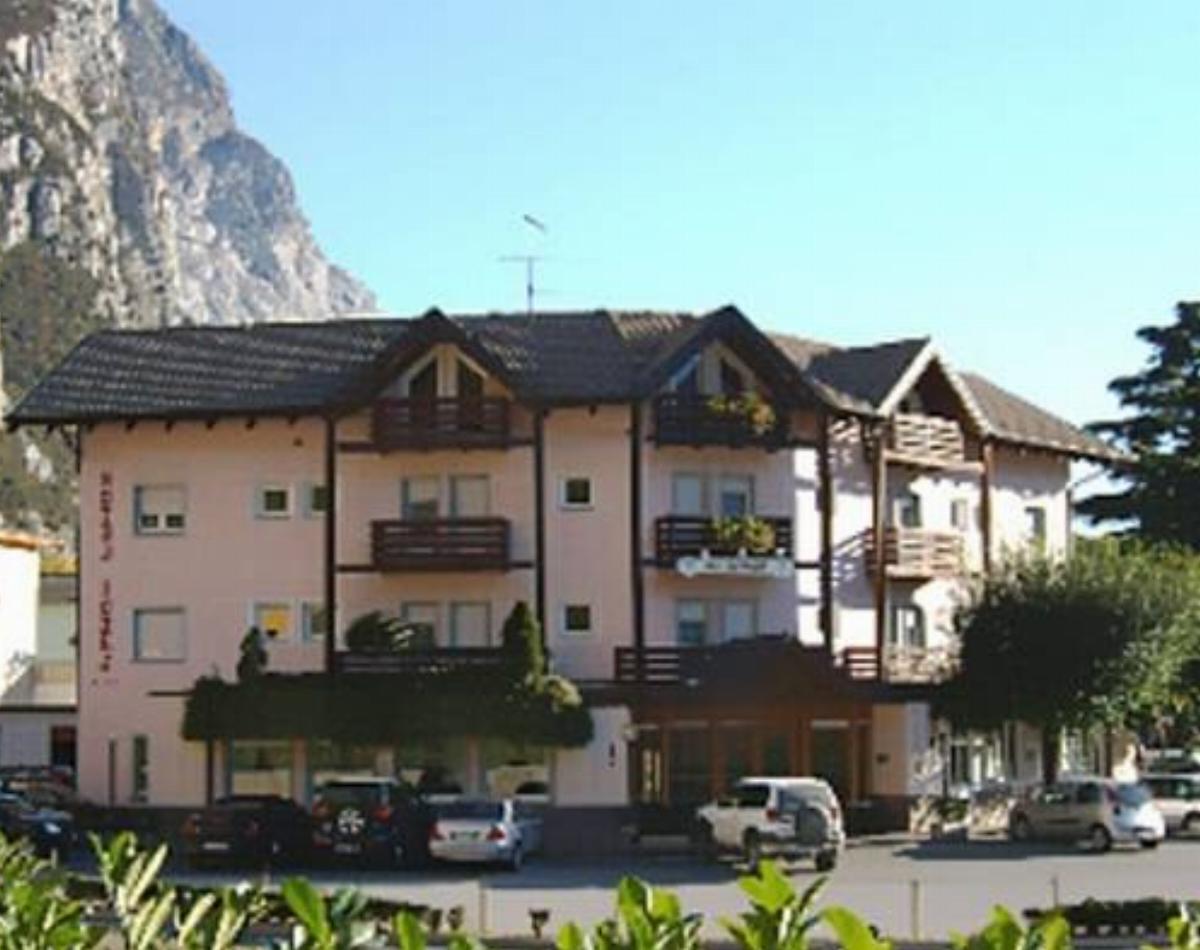 Albergo Ideal Hotel Sarche di Calavino Italy