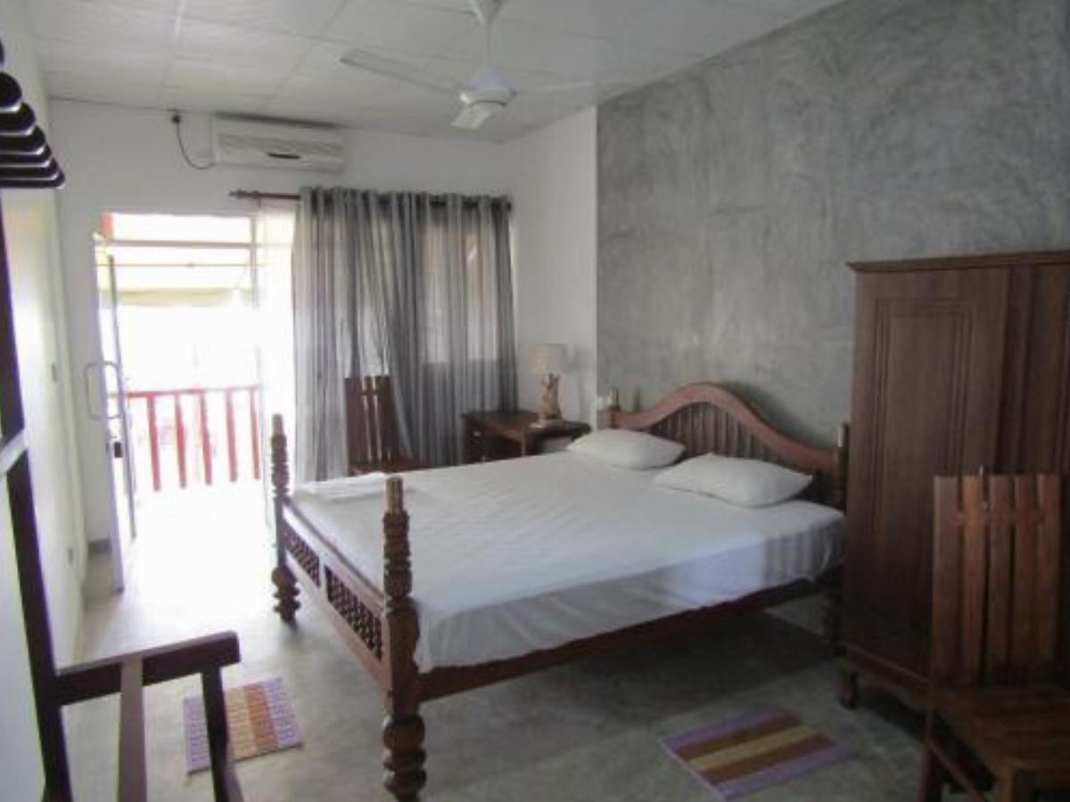 Amadeo Beach Resort Hotel Hikkaduwa Sri Lanka